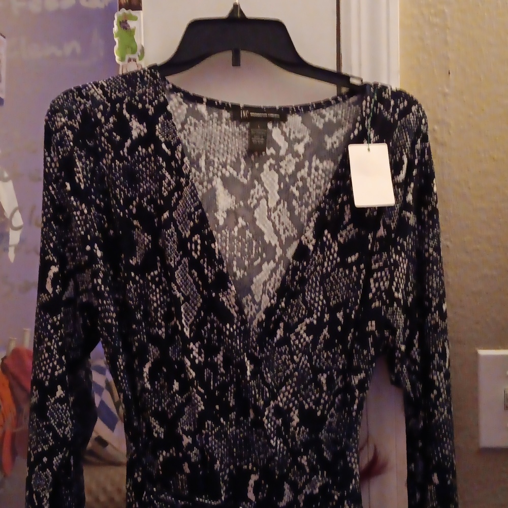 Dress from i n c size large color Navy snake print
